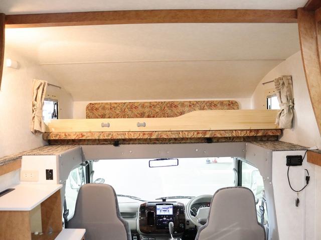 カムロード キャンピング グランド大地 4WD ベバストFFヒーター 家庭用エアコン サブバッテリー DC冷蔵庫 電子レンジ インバーター1500W MAXFAN ガゼルアンテナ Sオーニング 前後社外ショック(31枚目)