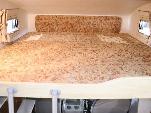 カムロード キャンピング グランド大地 4WD ベバストFFヒーター 家庭用エアコン サブバッテリー DC冷蔵庫 電子レンジ インバーター1500W MAXFAN ガゼルアンテナ Sオーニング 前後社外ショック(34枚目)