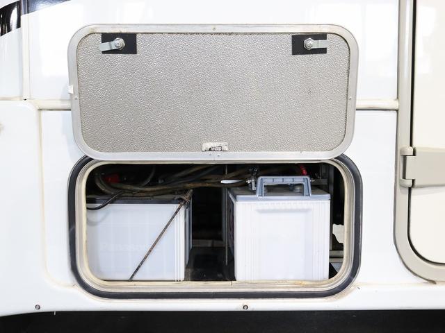 カムロード キャンピング グランド大地 4WD ベバストFFヒーター 家庭用エアコン サブバッテリー DC冷蔵庫 電子レンジ インバーター1500W MAXFAN ガゼルアンテナ Sオーニング 前後社外ショック(67枚目)