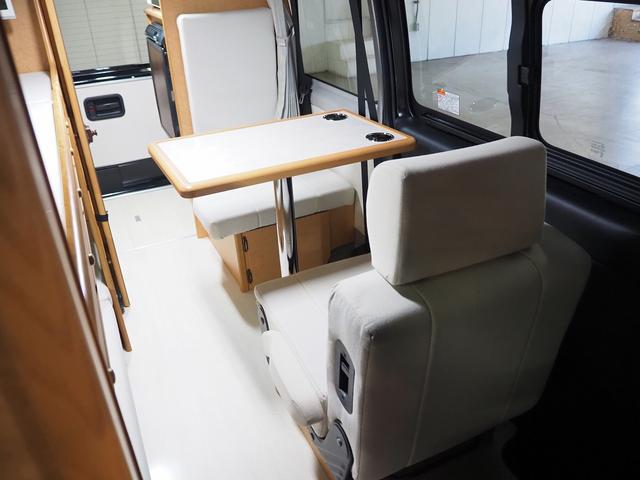 ハイエースバン 　キャンピング　ＯＭＣ　北斗　４ＷＤ　ベバストＦＦヒーター　ツインサブ　インバーター１５００Ｗ　電子レンジ　フレキシブルソーラーパネル　サイドオーニング　ポータブルトイレ　１９型ＴＶ　ナビ切替　ナビ連動（7枚目）