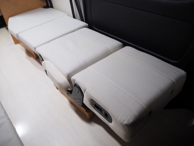 ハイエースバン 　キャンピング　ＯＭＣ　北斗　４ＷＤ　ベバストＦＦヒーター　ツインサブ　インバーター１５００Ｗ　電子レンジ　フレキシブルソーラーパネル　サイドオーニング　ポータブルトイレ　１９型ＴＶ　ナビ切替　ナビ連動（45枚目）