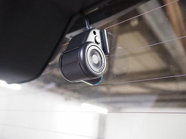 ハイエースバン 　キャンピング　ＯＭＣ　北斗　４ＷＤ　ベバストＦＦヒーター　ツインサブ　インバーター１５００Ｗ　電子レンジ　フレキシブルソーラーパネル　サイドオーニング　ポータブルトイレ　１９型ＴＶ　ナビ切替　ナビ連動（70枚目）