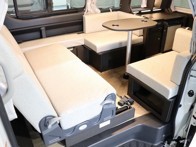 ハイエースワゴン 　キャンピング　ＦＯＣＳ　ＤＳ－Ｆ　４ＷＤ　ベバストＦＦヒーター　ツインサブＢＴ　ＤＣ冷蔵庫　フリップＤモニター　ナビ切替ナビ連動　デジタルインナーミラー　アラウンドビュー　走行用リアヒータークーラー（6枚目）
