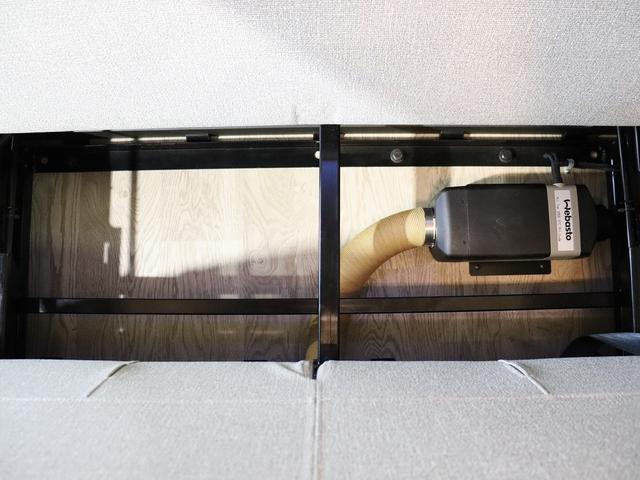 ハイエースワゴン 　キャンピング　ＦＯＣＳ　ＤＳ－Ｆ　４ＷＤ　ベバストＦＦヒーター　ツインサブＢＴ　ＤＣ冷蔵庫　フリップＤモニター　ナビ切替ナビ連動　デジタルインナーミラー　アラウンドビュー　走行用リアヒータークーラー（9枚目）