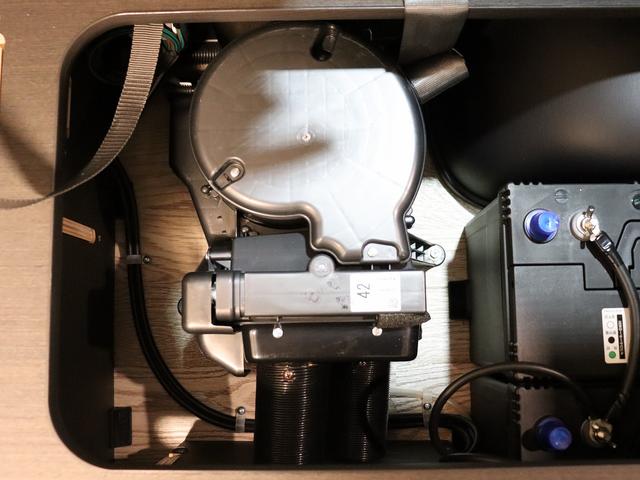 ハイエースワゴン 　キャンピング　ＦＯＣＳ　ＤＳ－Ｆ　４ＷＤ　ベバストＦＦヒーター　ツインサブＢＴ　ＤＣ冷蔵庫　フリップＤモニター　ナビ切替ナビ連動　デジタルインナーミラー　アラウンドビュー　走行用リアヒータークーラー（14枚目）