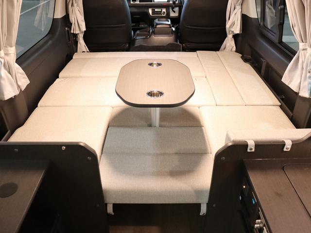 ハイエースワゴン 　キャンピング　ＦＯＣＳ　ＤＳ－Ｆ　４ＷＤ　ベバストＦＦヒーター　ツインサブＢＴ　ＤＣ冷蔵庫　フリップＤモニター　ナビ切替ナビ連動　デジタルインナーミラー　アラウンドビュー　走行用リアヒータークーラー（27枚目）
