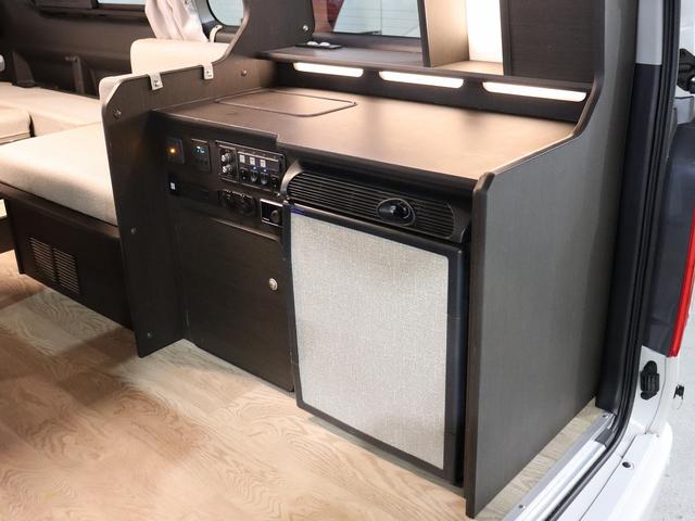 ハイエースワゴン 　キャンピング　ＦＯＣＳ　ＤＳ－Ｆ　４ＷＤ　ベバストＦＦヒーター　ツインサブＢＴ　ＤＣ冷蔵庫　フリップＤモニター　ナビ切替ナビ連動　デジタルインナーミラー　アラウンドビュー　走行用リアヒータークーラー（30枚目）