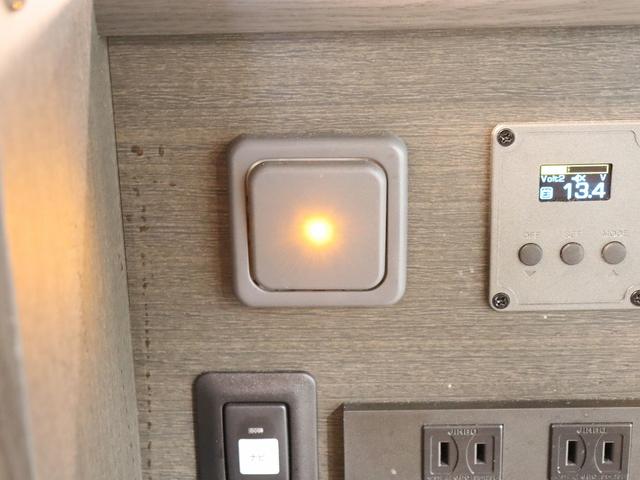 ハイエースワゴン 　キャンピング　ＦＯＣＳ　ＤＳ－Ｆ　４ＷＤ　ベバストＦＦヒーター　ツインサブＢＴ　ＤＣ冷蔵庫　フリップＤモニター　ナビ切替ナビ連動　デジタルインナーミラー　アラウンドビュー　走行用リアヒータークーラー（36枚目）