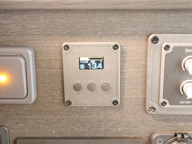 ハイエースワゴン 　キャンピング　ＦＯＣＳ　ＤＳ－Ｆ　４ＷＤ　ベバストＦＦヒーター　ツインサブＢＴ　ＤＣ冷蔵庫　フリップＤモニター　ナビ切替ナビ連動　デジタルインナーミラー　アラウンドビュー　走行用リアヒータークーラー（37枚目）