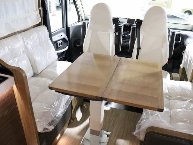 デュカト キャンピング モービルヴェッタ Kヨット テクノライン86 新車モデル ソーラーパネル トルマFFヒーターボイラー(燃料式) DC冷蔵庫 大容量給排水タンク カセットトイレ シャワールーム 8速AT(4枚目)