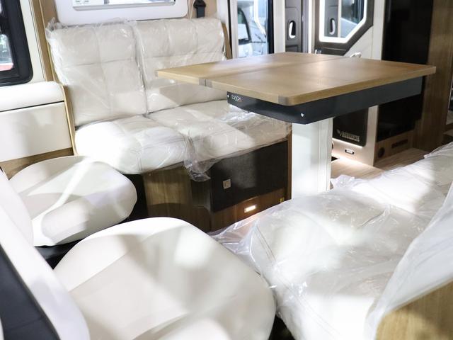 デュカト キャンピング モービルヴェッタ Kヨット テクノライン86 新車モデル ソーラーパネル トルマFFヒーターボイラー(燃料式) DC冷蔵庫 大容量給排水タンク カセットトイレ シャワールーム 8速AT(5枚目)