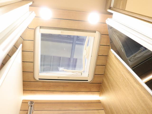 デュカト キャンピング モービルヴェッタ Kヨット テクノライン86 新車モデル ソーラーパネル トルマFFヒーターボイラー(燃料式) DC冷蔵庫 大容量給排水タンク カセットトイレ シャワールーム 8速AT(45枚目)