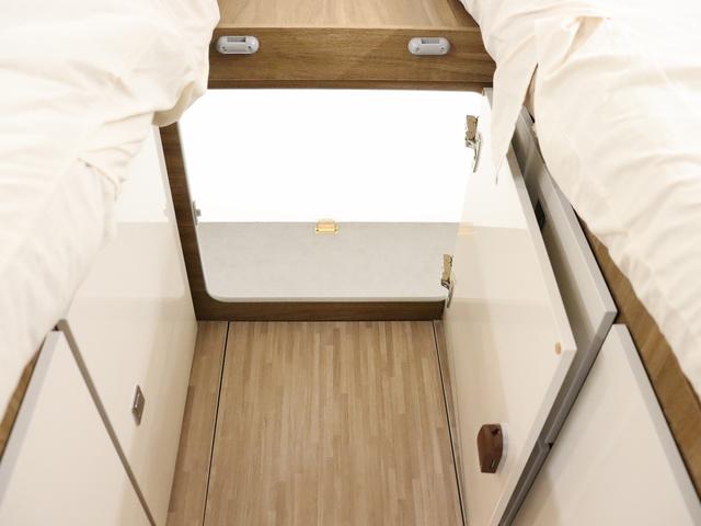 デュカト キャンピング モービルヴェッタ Kヨット テクノライン86 新車モデル ソーラーパネル トルマFFヒーターボイラー(燃料式) DC冷蔵庫 大容量給排水タンク カセットトイレ シャワールーム 8速AT(52枚目)