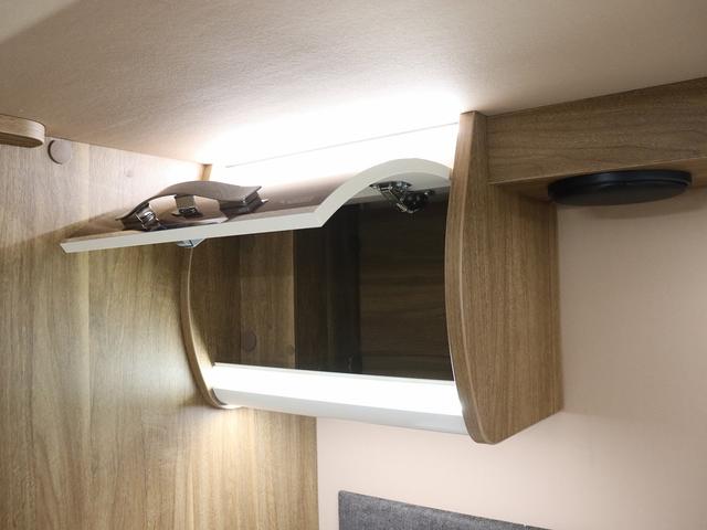 デュカト キャンピング モービルヴェッタ Kヨット テクノライン86 新車モデル ソーラーパネル トルマFFヒーターボイラー(燃料式) DC冷蔵庫 大容量給排水タンク カセットトイレ シャワールーム 8速AT(60枚目)