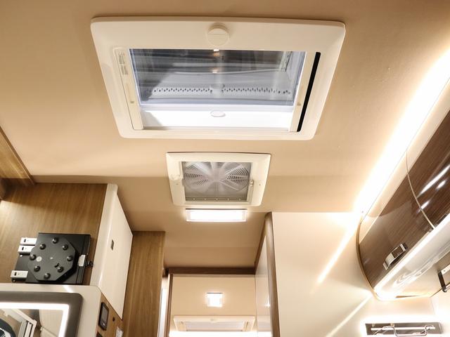 デュカト キャンピング モービルヴェッタ Kヨット テクノライン86 新車モデル ソーラーパネル トルマFFヒーターボイラー(燃料式) DC冷蔵庫 大容量給排水タンク カセットトイレ シャワールーム 8速AT(71枚目)