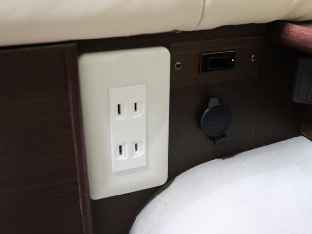 ハイエースバン 　キャンピング　ＯＭＣ　銀河　４ＷＤ　ＦＦヒーター　リチウム３００Ａｈ　インバーター１５００Ｗ　ＤＣ４０Ｌ冷蔵庫　家庭用エアコン　ソーラー１枚　電子レンジ　１９型ＴＶ　フィルムアンテナ　ブリッドシート（15枚目）