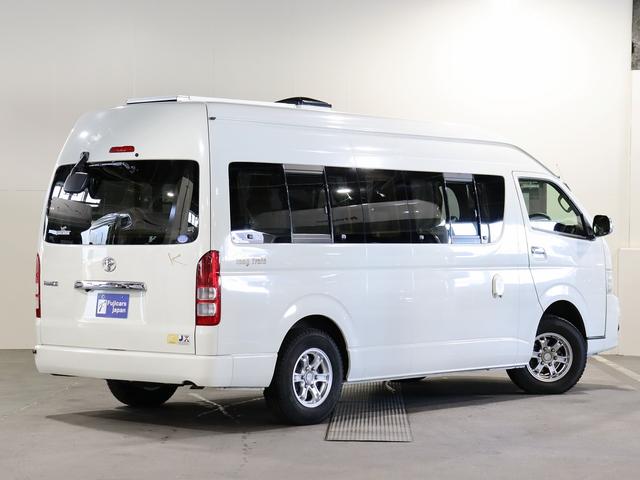 ハイエースバン キャンピング ロングトレイン 4WD ベバストFFヒーター ツインサブ インバーター1500W ルーフベント 電子レンジ ソーラーパネル 19型TV ナビ切替連動 DC冷蔵庫 給排水タンク20Lポリ(65枚目)