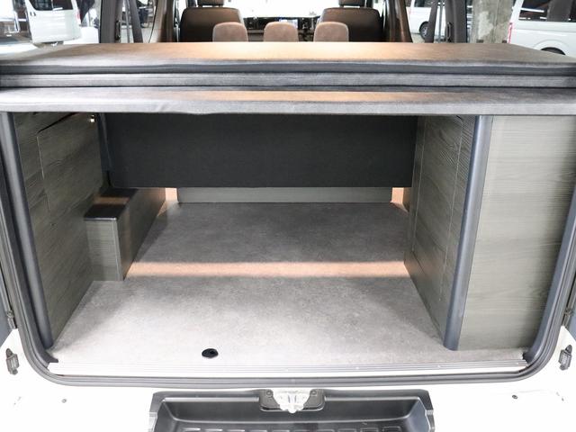 ハイエースバン 　キャンピング　インディアンキャンパー　オリジナル　４ＷＤ　サブＢＴ　インバーター１５００　走行充電　ダークプライムＩＩ　デジタル電圧計　両側パワスラ　走行用リアヒータークーラー　デジタルインナーミラー（4枚目）