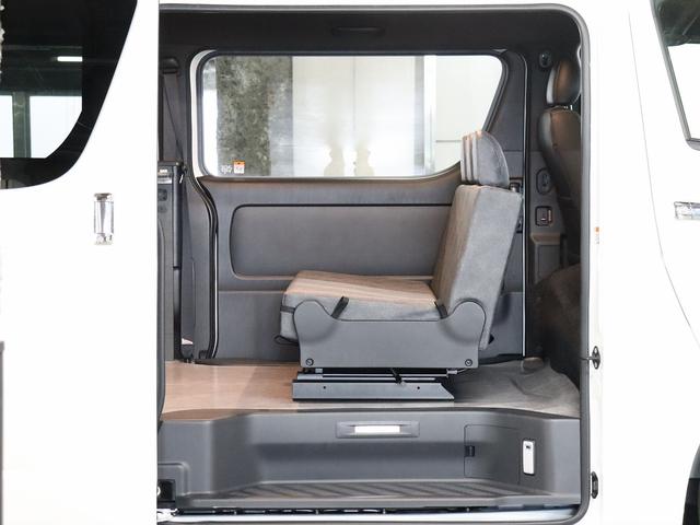 ハイエースバン 　キャンピング　インディアンキャンパー　オリジナル　４ＷＤ　サブＢＴ　インバーター１５００　走行充電　ダークプライムＩＩ　デジタル電圧計　両側パワスラ　走行用リアヒータークーラー　デジタルインナーミラー（5枚目）