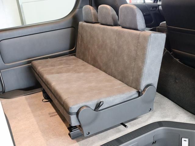 ハイエースバン 　キャンピング　インディアンキャンパー　オリジナル　４ＷＤ　サブＢＴ　インバーター１５００　走行充電　ダークプライムＩＩ　デジタル電圧計　両側パワスラ　走行用リアヒータークーラー　デジタルインナーミラー（8枚目）