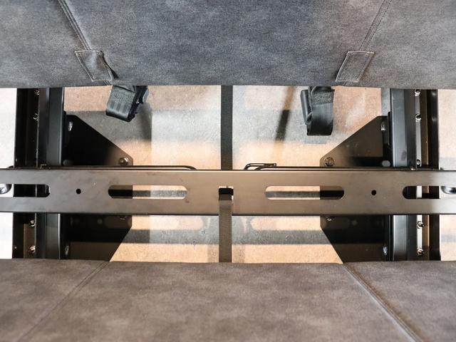 ハイエースバン 　キャンピング　インディアンキャンパー　オリジナル　４ＷＤ　サブＢＴ　インバーター１５００　走行充電　ダークプライムＩＩ　デジタル電圧計　両側パワスラ　走行用リアヒータークーラー　デジタルインナーミラー（11枚目）