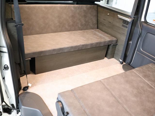 ハイエースバン 　キャンピング　インディアンキャンパー　オリジナル　４ＷＤ　サブＢＴ　インバーター１５００　走行充電　ダークプライムＩＩ　デジタル電圧計　両側パワスラ　走行用リアヒータークーラー　デジタルインナーミラー（17枚目）