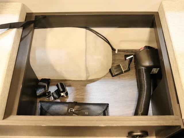 ハイエースバン 　キャンピング　モビーディックＮＨ０２　４ＷＤ　ＦＦヒーター　ツインサブ　インバーター８００Ｗ　縦型ＤＣ冷蔵庫　ＭＡＸＦＡＮ　アラウンドビューカメラ　前後ドラレコ　ナビ切替連動　社外ショック＆リアスタビ（15枚目）