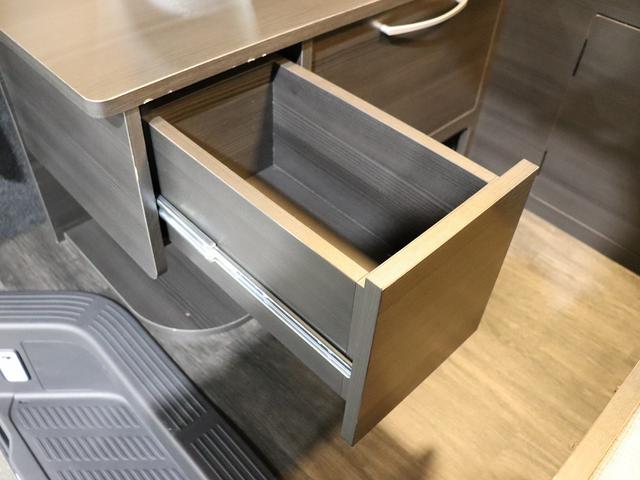 ハイエースバン 　キャンピング　モビーディックＮＨ０２　４ＷＤ　ＦＦヒーター　ツインサブ　インバーター８００Ｗ　縦型ＤＣ冷蔵庫　ＭＡＸＦＡＮ　アラウンドビューカメラ　前後ドラレコ　ナビ切替連動　社外ショック＆リアスタビ（31枚目）