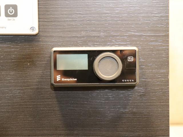 ハイエースバン 　キャンピング　モビーディックＮＨ０２　４ＷＤ　ＦＦヒーター　ツインサブ　インバーター８００Ｗ　縦型ＤＣ冷蔵庫　ＭＡＸＦＡＮ　アラウンドビューカメラ　前後ドラレコ　ナビ切替連動　社外ショック＆リアスタビ（37枚目）