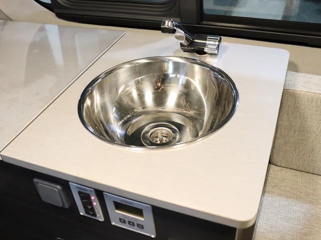 ハイエースバン 　キャンピング　モビーディックＮＨ０２　４ＷＤ　ＦＦヒーター　ツインサブ　インバーター８００Ｗ　縦型ＤＣ冷蔵庫　ＭＡＸＦＡＮ　アラウンドビューカメラ　前後ドラレコ　ナビ切替連動　社外ショック＆リアスタビ（40枚目）