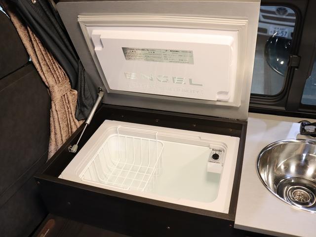 ハイエースバン 　キャンピング　モビーディックＮＨ０２　４ＷＤ　ＦＦヒーター　ツインサブ　インバーター８００Ｗ　縦型ＤＣ冷蔵庫　ＭＡＸＦＡＮ　アラウンドビューカメラ　前後ドラレコ　ナビ切替連動　社外ショック＆リアスタビ（42枚目）