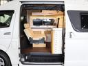 ハイエースバン 　キャンピング　バーデングランデ　４ＷＤ　ＦＦヒーター　家庭用ＡＣ　トリプルサブ　インバーター１５００Ｗ　エアロソーラー　ＭＡＸＦＡＮ　電子レンジ　縦型ＤＣ冷蔵庫　　社外前後ショックリアスタビ　グランデ（6枚目）