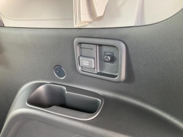 シエンタ ハイブリッドＺ　４ＷＤ５人　１０．５インチ純正ディスプレイオーディオ　ステアリングヒーター　純正室内カーテンセット＆ＦＵＮＦＵＮシートカバー　後方オートブレーキ　走行中視聴キット　両席シートヒーター　アドバンストパーク（22枚目）