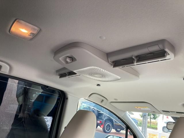 シエンタ ハイブリッドＺ　４ＷＤ５人　１０．５インチ純正ディスプレイオーディオ　ステアリングヒーター　純正室内カーテンセット＆ＦＵＮＦＵＮシートカバー　後方オートブレーキ　走行中視聴キット　両席シートヒーター　アドバンストパーク（33枚目）