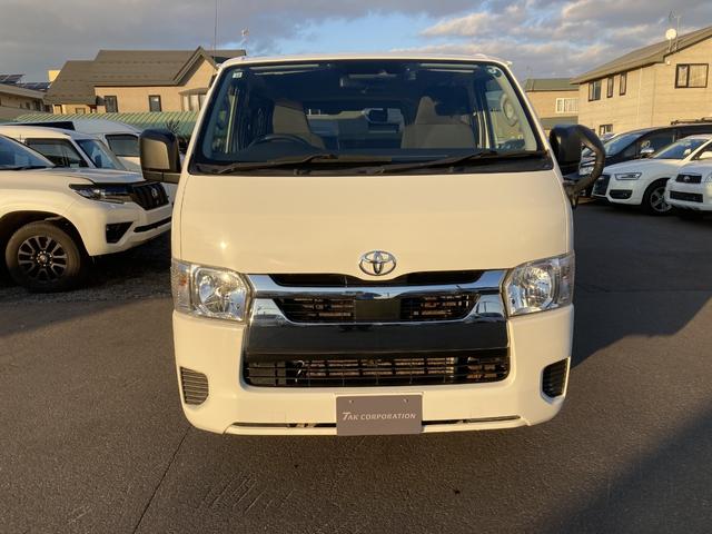 ハイエースバン ＤＸ　ＧＬパッケージ　４ＷＤ　社外ナビ　ドライブレコーダー　ＥＴＣ　ボディ同色バンパー　プライバシーガラス（3枚目）