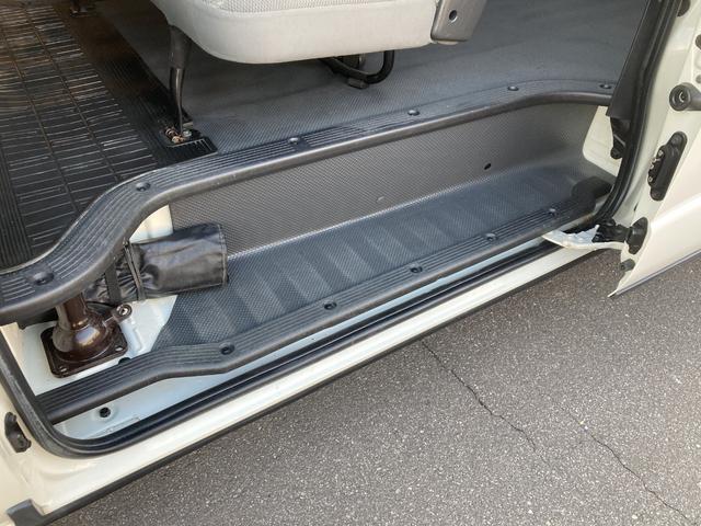 ハイエースバン ＤＸ　ＧＬパッケージ　４ＷＤ　社外ナビ　ドライブレコーダー　ＥＴＣ　ボディ同色バンパー　プライバシーガラス（19枚目）