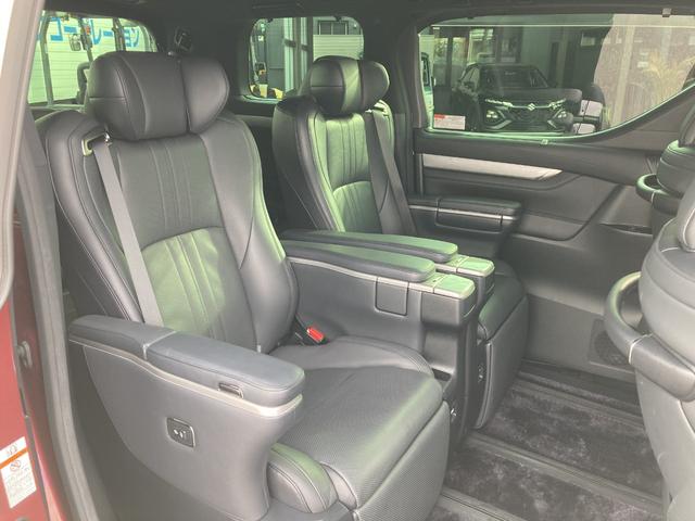 アルファードハイブリッド エグゼクティブラウンジS 4WD 7人 本州仕入れ 9.2インチ純正SDナビ(Blu-ray DVD Bluetooth)12.1インチフリップダウンモニター ETC2.0 デジタルインナーミラー ブラインドスポットモニター(27枚目)