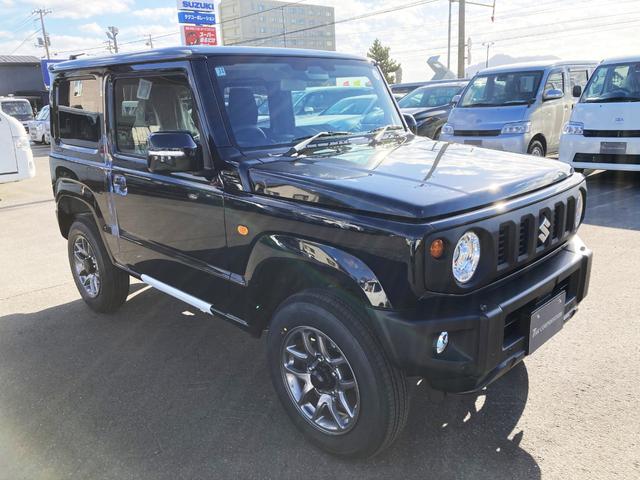 ジムニー ＸＣ　４ＷＤ　５型　登録済未使用車　ＬＥＤヘッドライト　アイドリングストップ　シートヒーター　Ｒｒスモークガラス（2枚目）