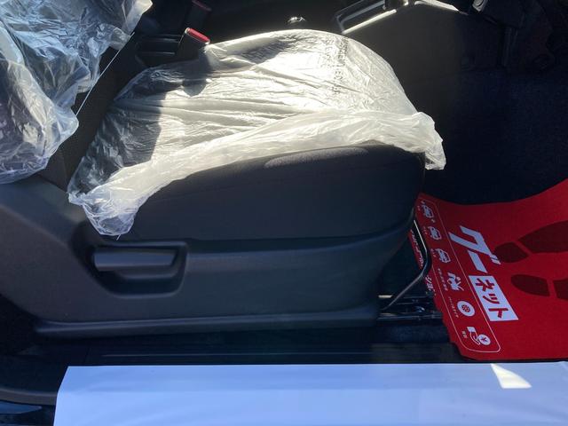 ジムニー ＸＣ　４ＷＤ　５型　登録済未使用車　ＬＥＤヘッドライト　アイドリングストップ　シートヒーター　Ｒｒスモークガラス（24枚目）