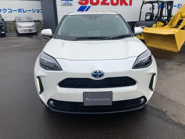 ヤリスクロス ハイブリッドＺ　４ＷＤ　寒冷地仕様　ＬＥＤヘッドランプ　８インチディスプレイオーディオ　ブラインドスポットモニター　パワーシート　シートヒーター　ハンズフリーパワーバックドア　ラゲッジルームアクセサリーコンセント（3枚目）