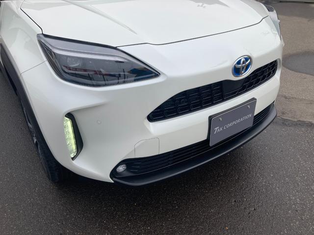 ヤリスクロス ハイブリッドＺ　４ＷＤ　寒冷地仕様　ＬＥＤヘッドランプ　８インチディスプレイオーディオ　ブラインドスポットモニター　パワーシート　シートヒーター　ハンズフリーパワーバックドア　ラゲッジルームアクセサリーコンセント（9枚目）