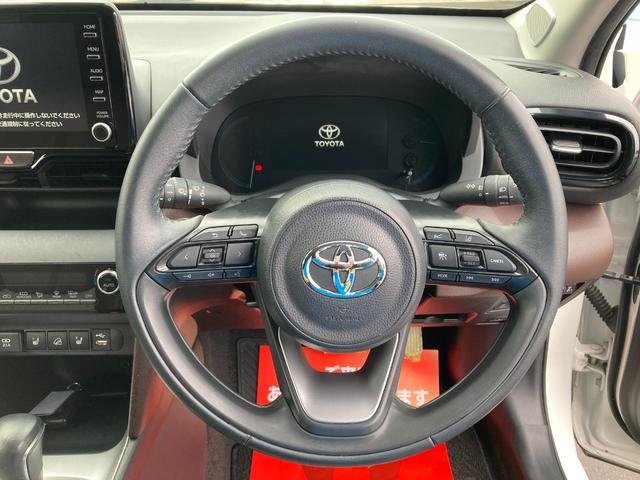 ヤリスクロス ハイブリッドＺ　４ＷＤ　寒冷地仕様　ＬＥＤヘッドランプ　８インチディスプレイオーディオ　ブラインドスポットモニター　パワーシート　シートヒーター　ハンズフリーパワーバックドア　ラゲッジルームアクセサリーコンセント（30枚目）