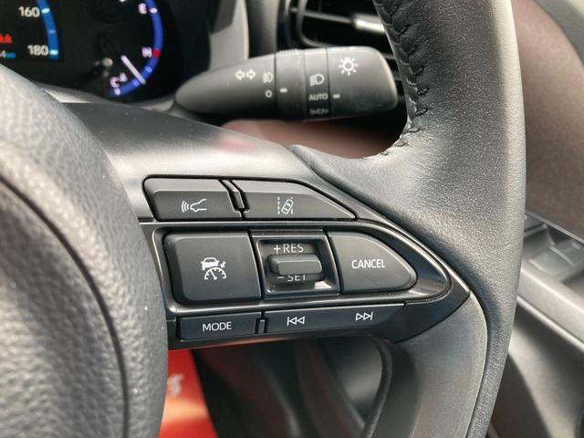 ヤリスクロス ハイブリッドＺ　４ＷＤ　寒冷地仕様　ＬＥＤヘッドランプ　８インチディスプレイオーディオ　ブラインドスポットモニター　パワーシート　シートヒーター　ハンズフリーパワーバックドア　ラゲッジルームアクセサリーコンセント（32枚目）