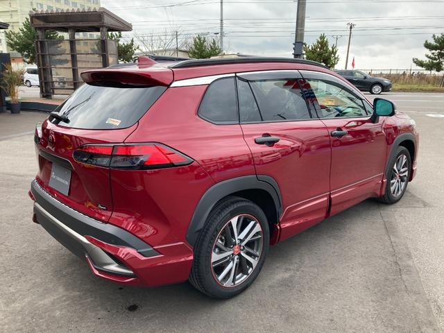 カローラクロス ハイブリッド　Ｚ　４ＷＤ　本州仕入れ　モデリスタエアロ　１０．５インチディスプレイオーディオ　パノラマルーフ　シートヒーター　寒冷地仕様　トヨタチームメイト　おくだけ充電　２カメラドラレコ　ＥＴＣ２．０（6枚目）