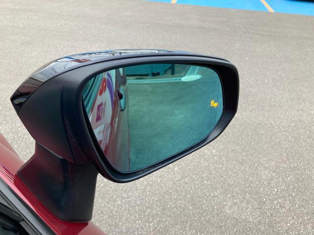 カローラクロス ハイブリッド　Ｚ　４ＷＤ　本州仕入れ　モデリスタエアロ　１０．５インチディスプレイオーディオ　パノラマルーフ　シートヒーター　寒冷地仕様　トヨタチームメイト　おくだけ充電　２カメラドラレコ　ＥＴＣ２．０（16枚目）