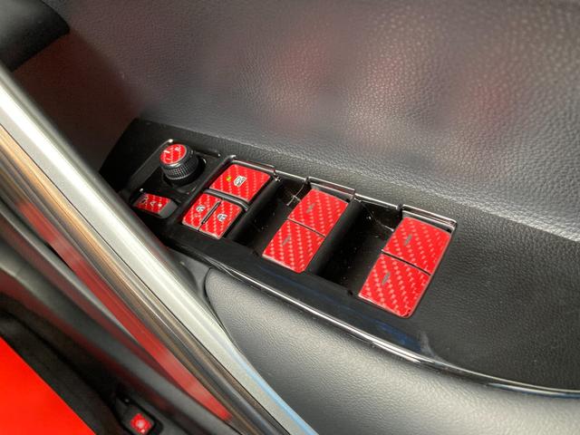 カローラクロス ハイブリッド　Ｚ　４ＷＤ　本州仕入れ　モデリスタエアロ　１０．５インチディスプレイオーディオ　パノラマルーフ　シートヒーター　寒冷地仕様　トヨタチームメイト　おくだけ充電　２カメラドラレコ　ＥＴＣ２．０（42枚目）