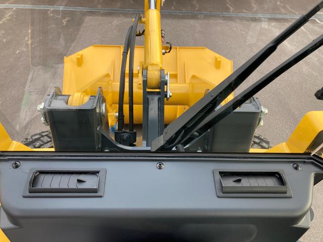 日本 　コマツ　ミニホイールローダー　ＷＡ３０－６Ｅ０　４ＷＤ　未使用　バケット０．５ｍ→０．６ｍへアップグレード　スパイクピン打ち（24枚目）
