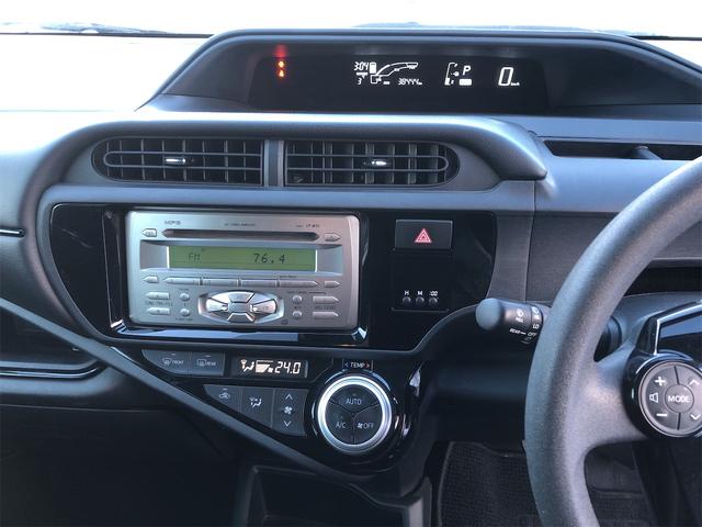 アクア Sスタイルブラック レーンアシスト 衝突被害軽減システム オートマチックハイビーム オートライト スマートキー 電動格納ミラー CVT 衝突安全ボディ ABS ESC CD エアコン パワーステアリング パワーウィンドウ(5枚目)