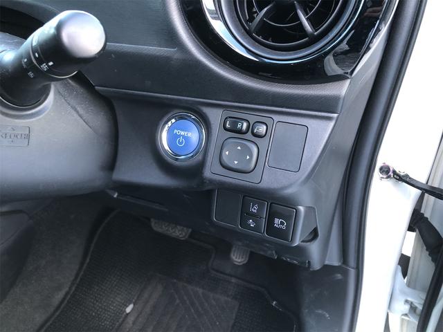 アクア Sスタイルブラック レーンアシスト 衝突被害軽減システム オートマチックハイビーム オートライト スマートキー 電動格納ミラー CVT 衝突安全ボディ ABS ESC CD エアコン パワーステアリング パワーウィンドウ(6枚目)