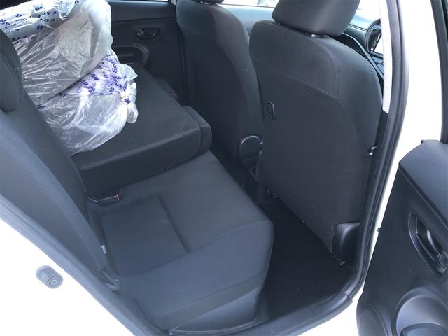 アクア Sスタイルブラック レーンアシスト 衝突被害軽減システム オートマチックハイビーム オートライト スマートキー 電動格納ミラー CVT 衝突安全ボディ ABS ESC CD エアコン パワーステアリング パワーウィンドウ(10枚目)